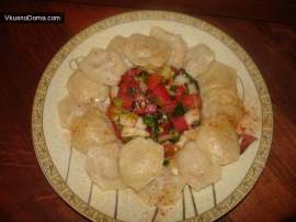 Вкусные пельмешки с сальсой