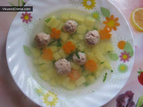 суп с фрикадельками и цветочками