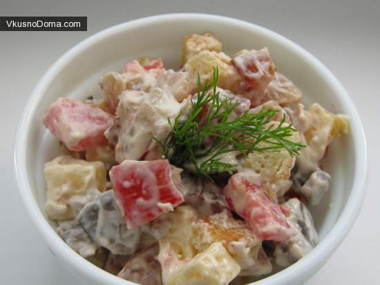 салат с копченой куриной грудкой