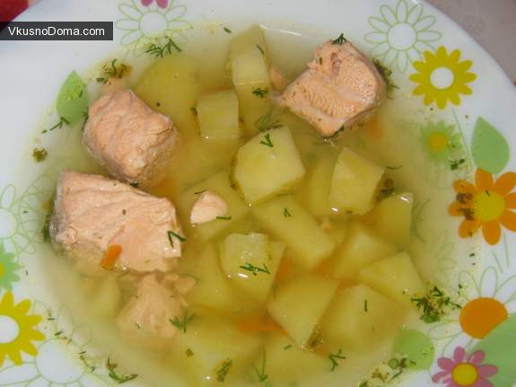 вкусное блюдо рыбный суп с лососем