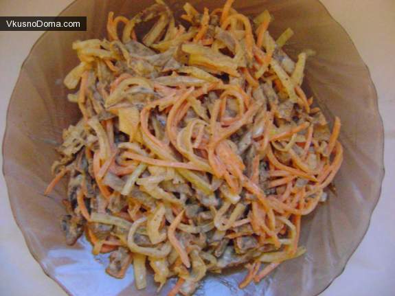 салат со свиными ушками