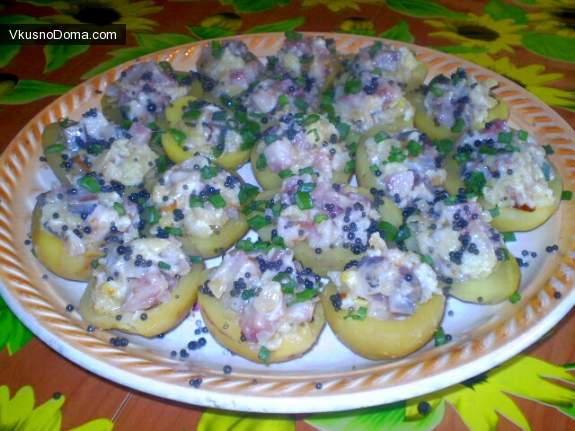 Картофель фаршированный сельдью