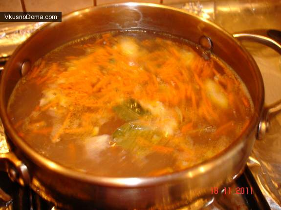 фото бульона с овощами и гренками