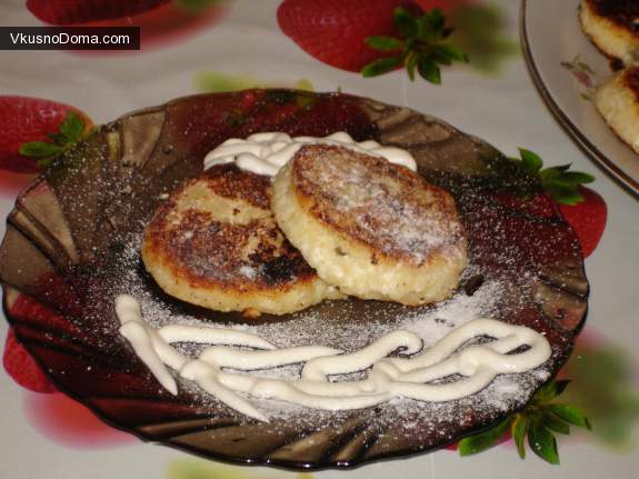 манные сырники с изюмом