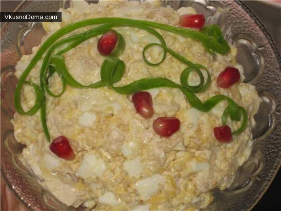 Салат с кунжутом